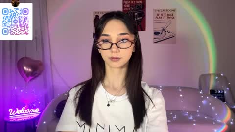 Snapshot of lilihalvorsen chatting on May 15, 2026, 10:17 pm Lina online show from May 15, 2026, 10:17 pm