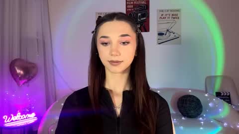 Snapshot of lilihalvorsen chatting on May 21, 2026, 10:17 pm Lina online show from May 21, 2026, 10:17 pm