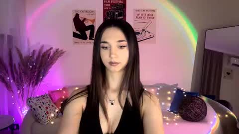 Snapshot of lilihalvorsen chatting on July 19, 2026, 10:24 pm Lina online show from July 19, 2026, 10:24 pm