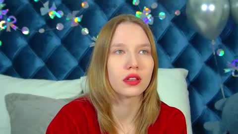 LiliLinn online show from March 16, 2026, 6:06 am