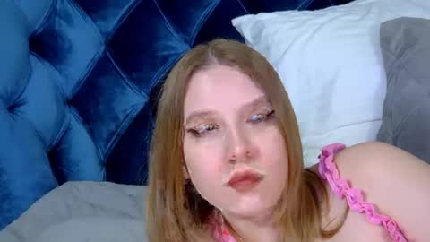 LiliLinn online show from July 10, 2026, 5:34 am