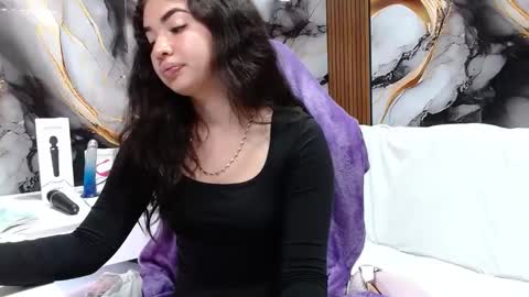 Snapshot of lilimini032 chatting on May 23, 2026, 7:40 pm lilimini online show from May 23, 2026, 7:40 pm