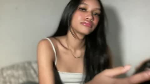 Chloe online show from July 2, 2026, 4:40 am