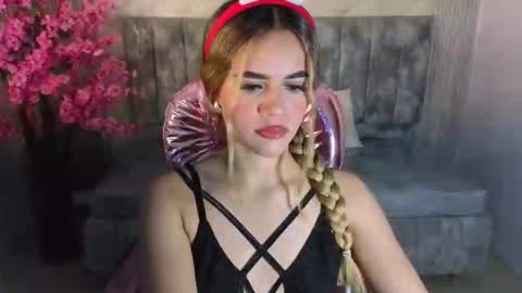 Snapshot of lilith4_s chatting on November 27, 2025, 3:19 am Lilith online show from November 27, 2025, 3:19 am