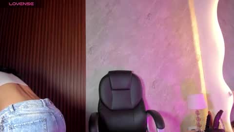 Snapshot of lilith__rosse chatting on September 20, 2025, 12:28 pm Lilith Rosse online show from September 20, 2025, 12:28 pm