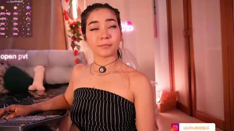 Lilith Rosse online show from May 17, 2026, 1:40 pm