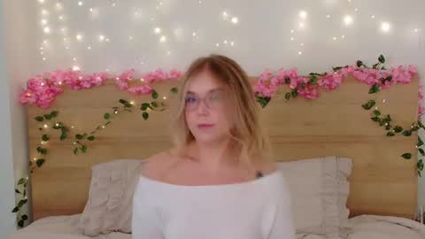 Lilith Bonheur online show from September 30, 2025, 12:26 am