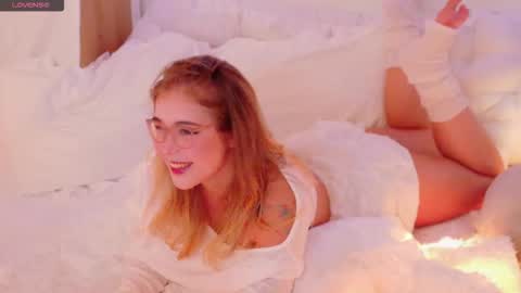 Lilith Bonheur online show from December 1, 2025, 12:43 pm