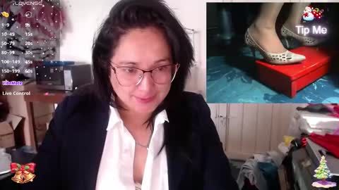 Snapshot of lilith_camp chatting on December 19, 2024, 12:34 pm Laura lopez online show from December 19, 2024, 12:34 pm