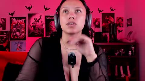 Snapshot of lilith_deveraux_ chatting on April 15, 2026, 2:07 am MISTRESS LILITH online show from April 15, 2026, 2:07 am