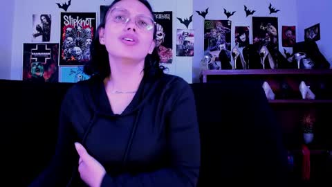 Snapshot of lilith_deveraux_ chatting on June 6, 2026, 5:28 pm MISTRESS LILITH online show from June 6, 2026, 5:28 pm