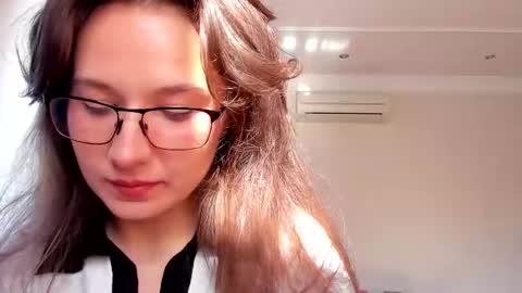 Snapshot of lilith_lutherlow chatting on February 20, 2025, 10:48 am lilith online show from February 20, 2025, 10:48 am