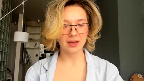 Snapshot of lilith_lutherlow chatting on March 26, 2026, 12:22 pm lilith online show from March 26, 2026, 12:22 pm