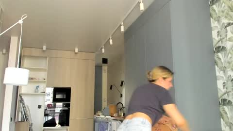 Snapshot of lilith_lutherlow chatting on April 12, 2026, 9:58 am lilith online show from April 12, 2026, 9:58 am