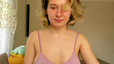 Snapshot of lilith_lutherlow chatting on May 17, 2026, 11:06 am lilith online show from May 17, 2026, 11:06 am