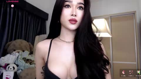 QUEEN LILITH BORBON online show from August 2, 2026, 2:26 pm