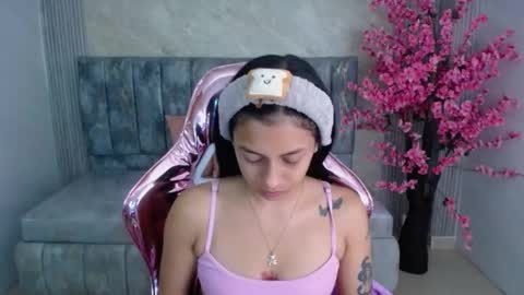 Snapshot of lilith_petit_sub chatting on January 15, 2025, 12:58 pm Lilith online show from January 15, 2025, 12:58 pm