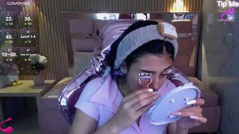 Snapshot of lilith_petit_sub chatting on February 7, 2025, 1:11 pm Lilith online show from February 7, 2025, 1:11 pm