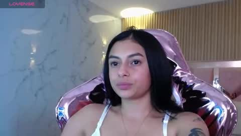 Snapshot of lilith_petit_sub chatting on February 13, 2025, 4:39 pm Lilith online show from February 13, 2025, 4:39 pm