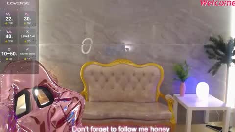 Snapshot of lilith_petit_sub chatting on February 23, 2025, 1:10 pm Lilith online show from February 23, 2025, 1:10 pm