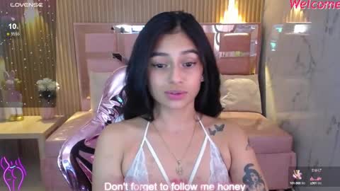 Snapshot of lilith_petit_sub chatting on February 24, 2025, 4:04 pm Lilith online show from February 24, 2025, 4:04 pm