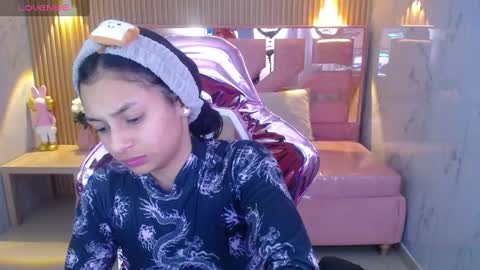 Snapshot of lilith_petit_sub chatting on March 6, 2025, 2:51 am Lilith online show from March 6, 2025, 2:51 am