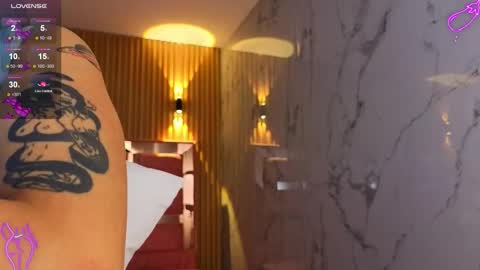 Snapshot of lilith_petit_sub chatting on September 12, 2025, 9:31 am Lilith online show from September 12, 2025, 9:31 am