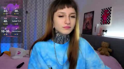 lilith_poison online show from December 5, 2025, 6:48 pm