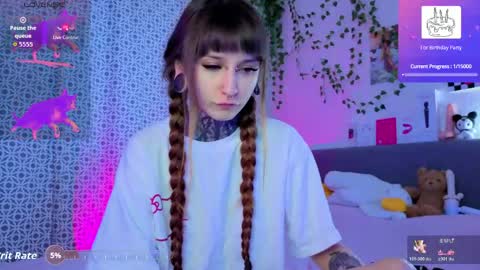 lilith_poison online show from May 7, 2026, 6:13 pm