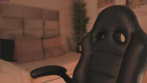 lilith_sage_ online show from April 25, 2026, 7:44 pm