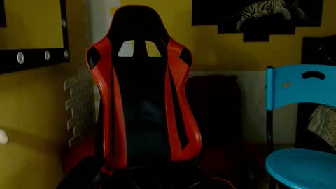 Snapshot of lilith_sexy19 chatting on November 18, 2025, 8:35 pm Lilith online show from November 18, 2025, 8:35 pm