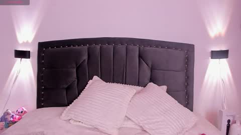 Snapshot of lilith_thompson chatting on October 24, 2025, 4:31 am lilith_thompson online show from October 24, 2025, 4:31 am