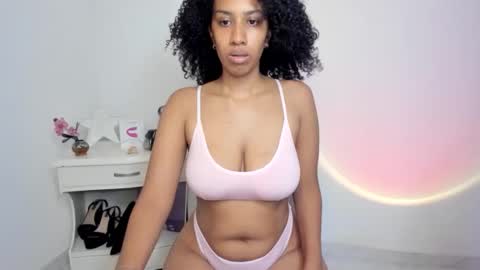 Snapshot of lilith_vision chatting on May 4, 2026, 5:47 am Alejandra online show from May 4, 2026, 5:47 am