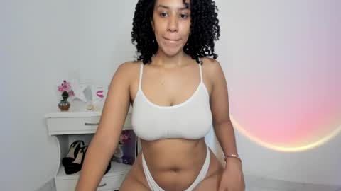 Snapshot of lilith_vision chatting on May 24, 2026, 5:45 am Alejandra online show from May 24, 2026, 5:45 am