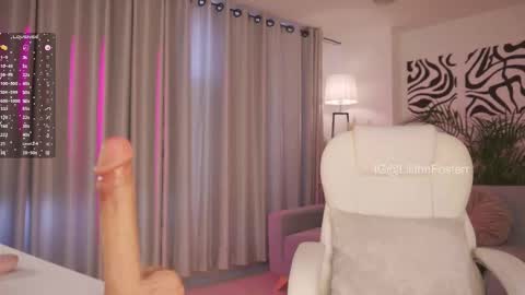 Lili  online show from March 19, 2026, 8:57 pm