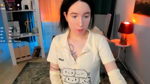 Snapshot of lilithlunna chatting on October 17, 2025, 12:41 pm Lilith online show from October 17, 2025, 12:41 pm