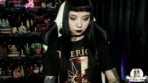 Snapshot of lilithmoon666 chatting on December 6, 2024, 12:02 am online show from December 6, 2024, 12:02 am