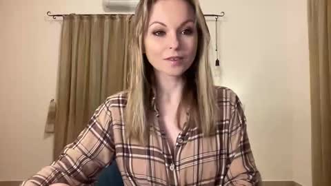 lilithnewdawn online show from February 13, 2026, 6:15 pm