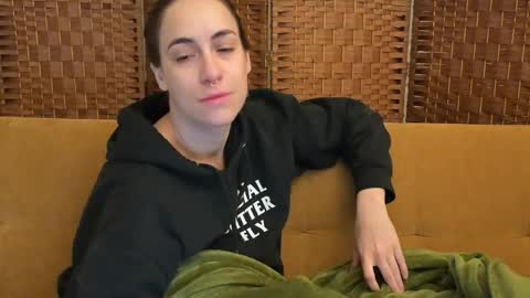 L online show from February 7, 2026, 1:59 pm