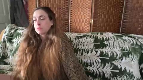 L online show from February 14, 2026, 4:04 pm