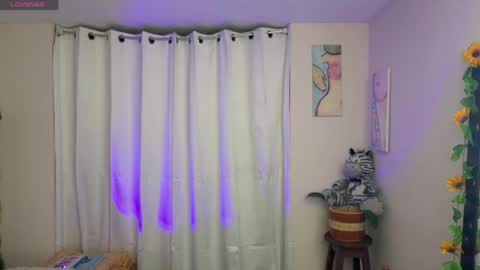 Lele online show from April 15, 2026, 6:53 am