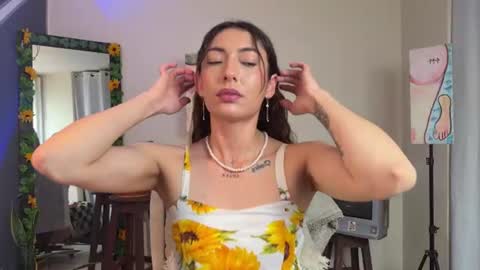 Snapshot of lilithrose_b chatting on July 13, 2026, 12:46 am Lele online show from July 13, 2026, 12:46 am