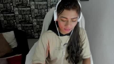 lilithsabeth online show from February 13, 2025, 3:39 am