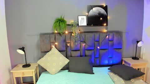 Snapshot of lilithsmith__ chatting on November 15, 2025, 11:40 am lilithsmith__ online show from November 15, 2025, 11:40 am