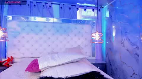 Snapshot of lill_kims chatting on June 10, 2026, 3:22 pm lill_kims online show from June 10, 2026, 3:22 pm