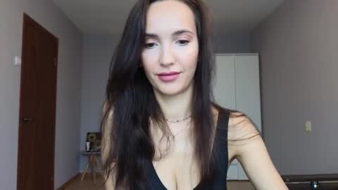 Snapshot of lillian_clark7 chatting on September 18, 2025, 4:25 am Lillian online show from September 18, 2025, 4:25 am