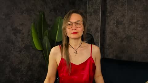 lillian_white1 online show from May 30, 2026, 11:46 pm