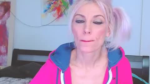 Lara online show from February 20, 2025, 7:19 pm