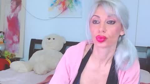 Lara online show from December 19, 2025, 7:10 pm