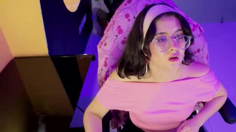 Snapshot of lillianderson chatting on October 12, 2025, 11:53 am lillianderson - Next stream start at 0700hs GTM-3 online show from October 12, 2025, 11:53 am